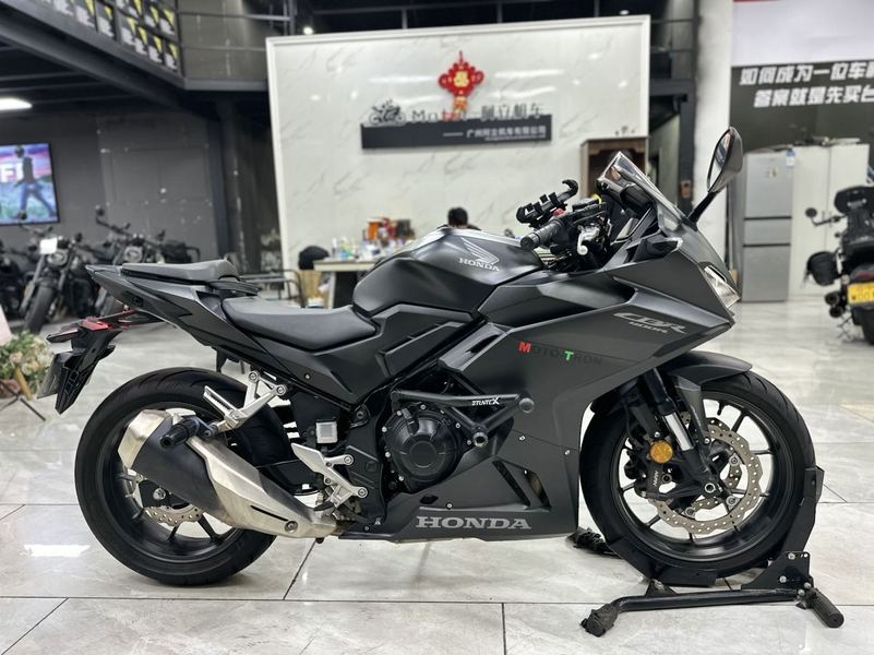 本田WING CBR400R