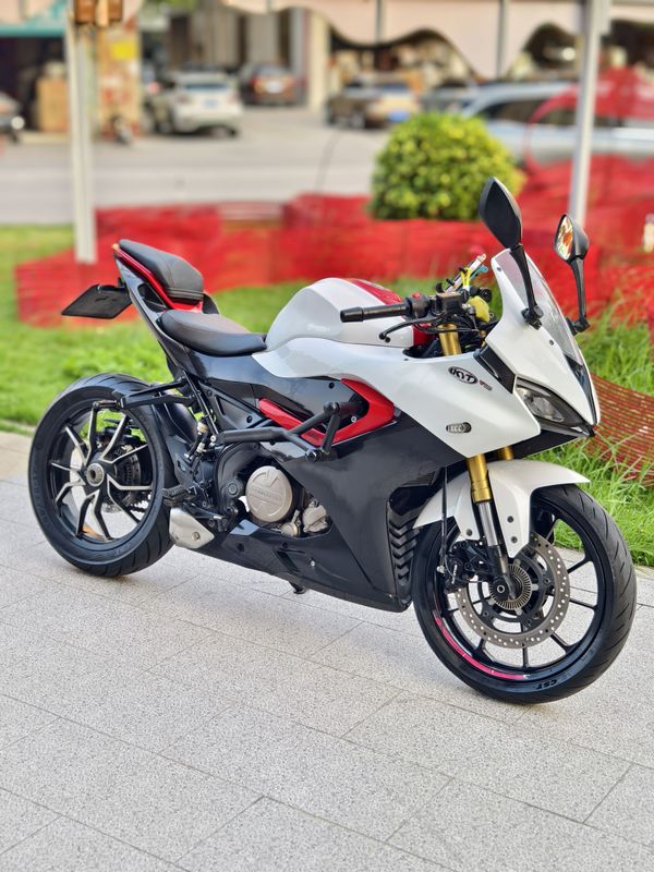 QJMOTOR 赛250