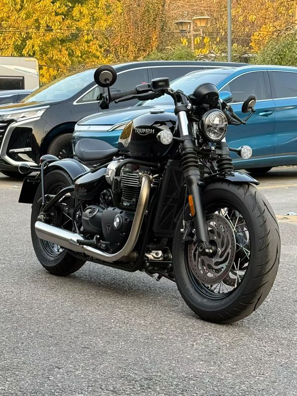 凯旋 Bonneville Bobber