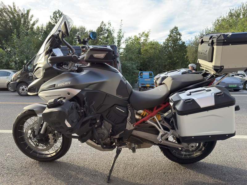 杜卡迪 Multistrada V4