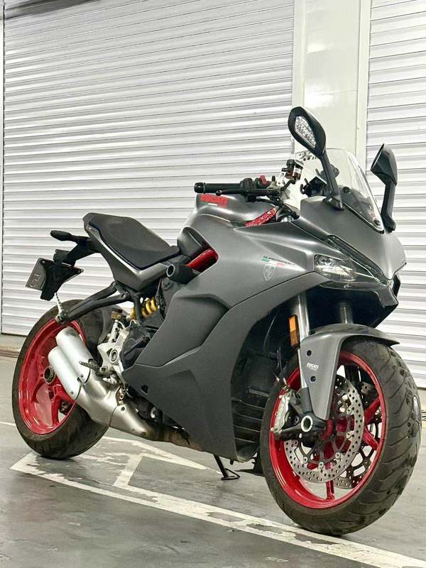杜卡迪 SuperSport