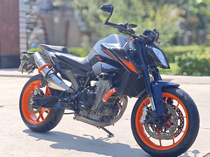 KTMR2R 790 Duke
