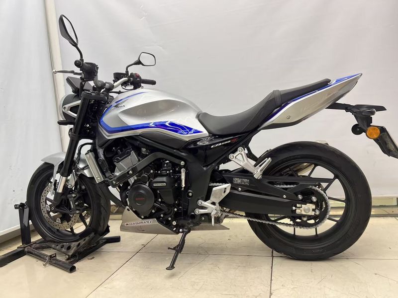 本田 CB500 Super Four