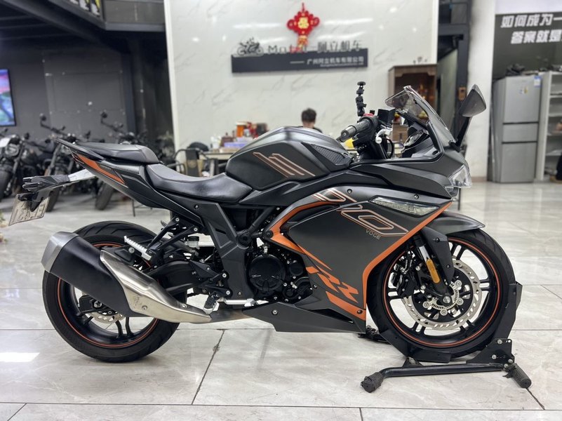 无极 300RR