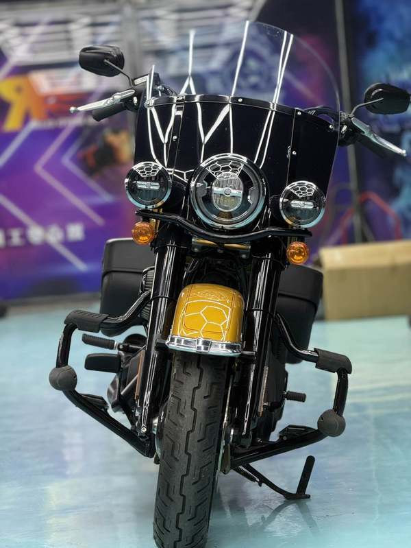 哈雷戴维森 Heritage Classic 114