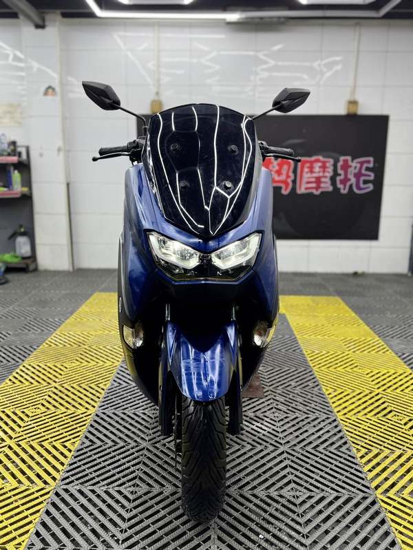 雅马哈 NMAX