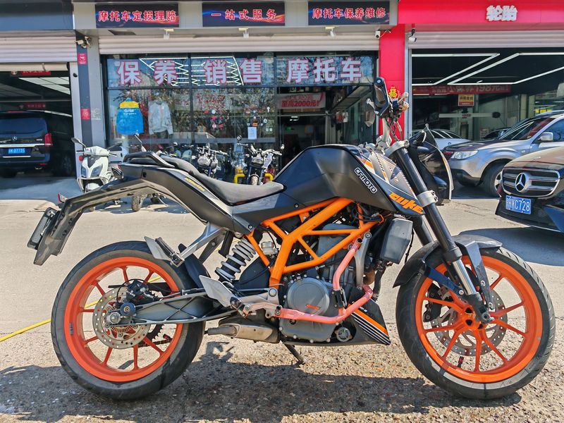 KTMR2R 390 Duke