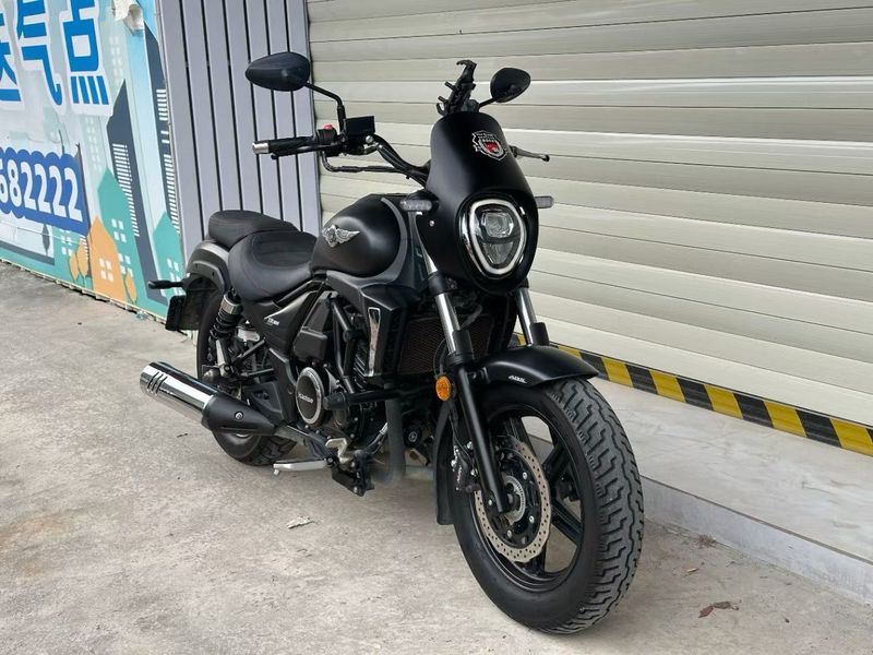 豪爵 TR300