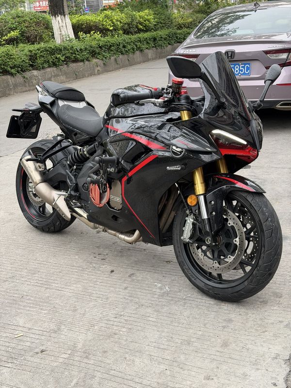 QJMOTOR 赛600