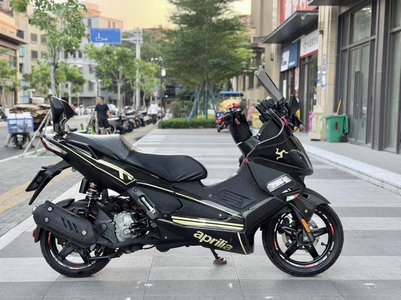 宗申阿普利亚 SR Max 250