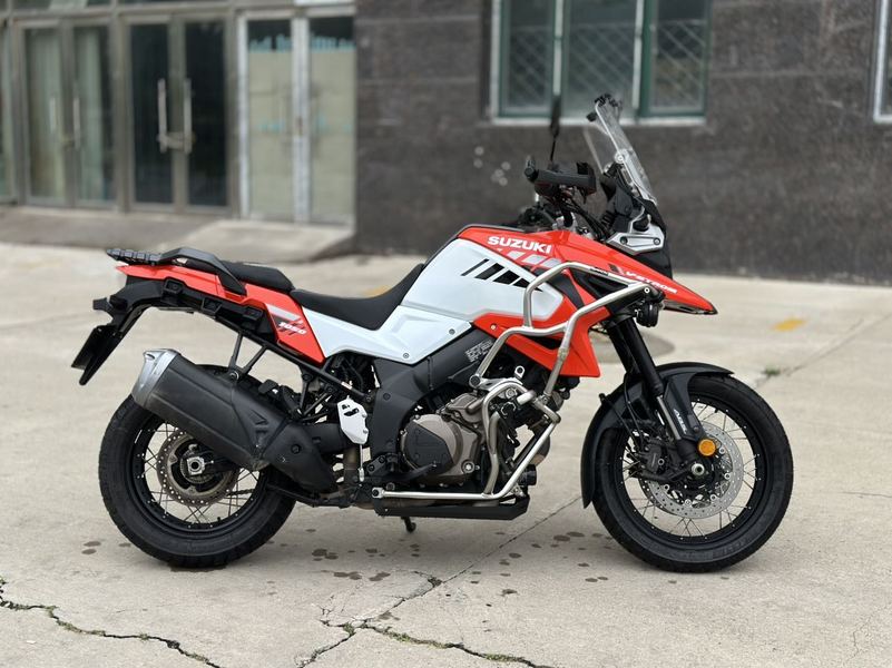 铃木 V-Strom 1050