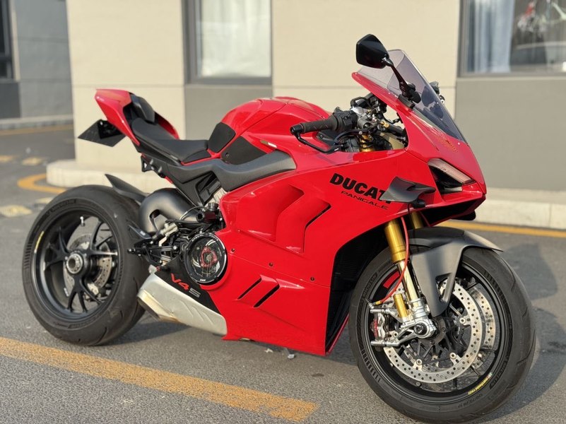 杜卡迪 Panigale V4