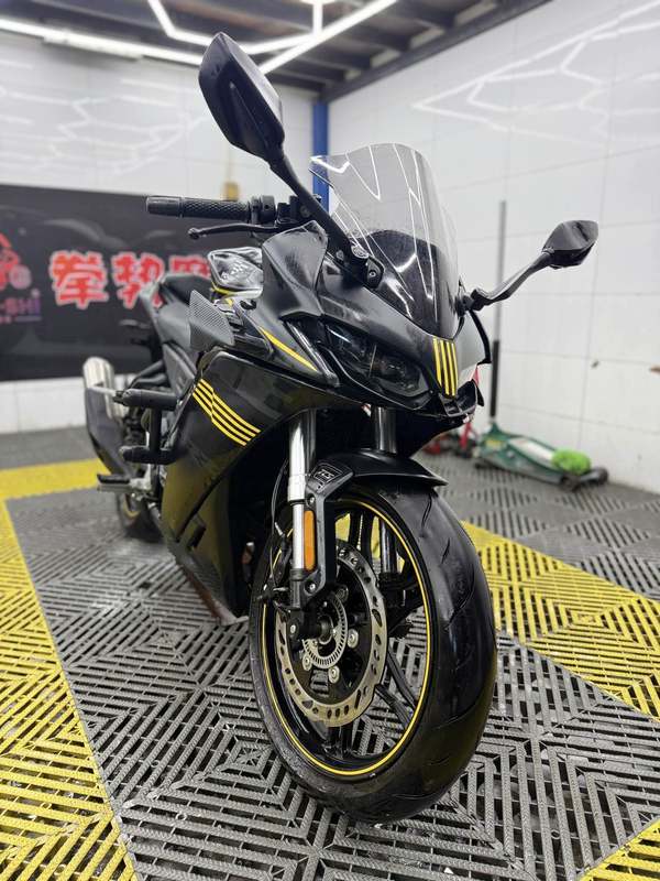 无极 250RR