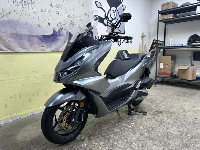 五羊本田 PCX