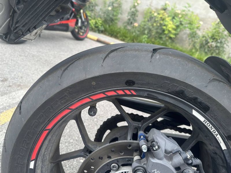 本田DREAMWING CBR650R