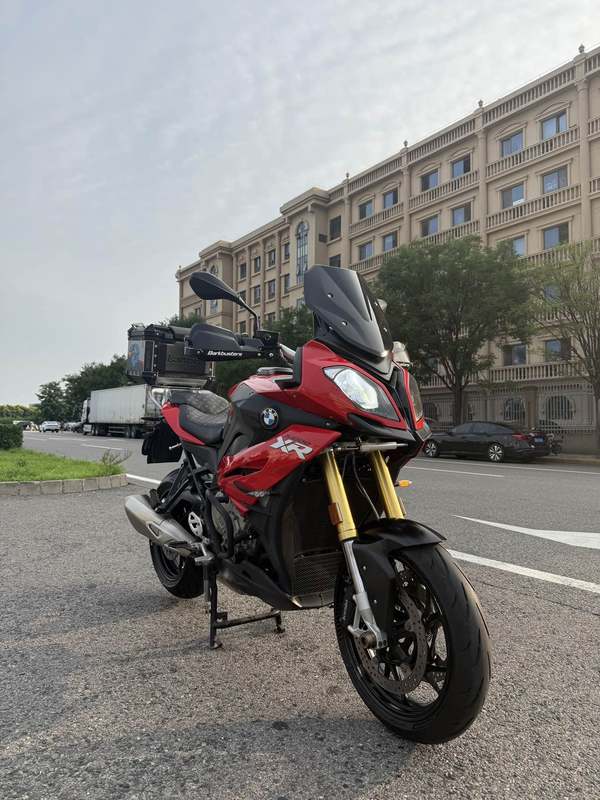 宝马 S 1000 XR