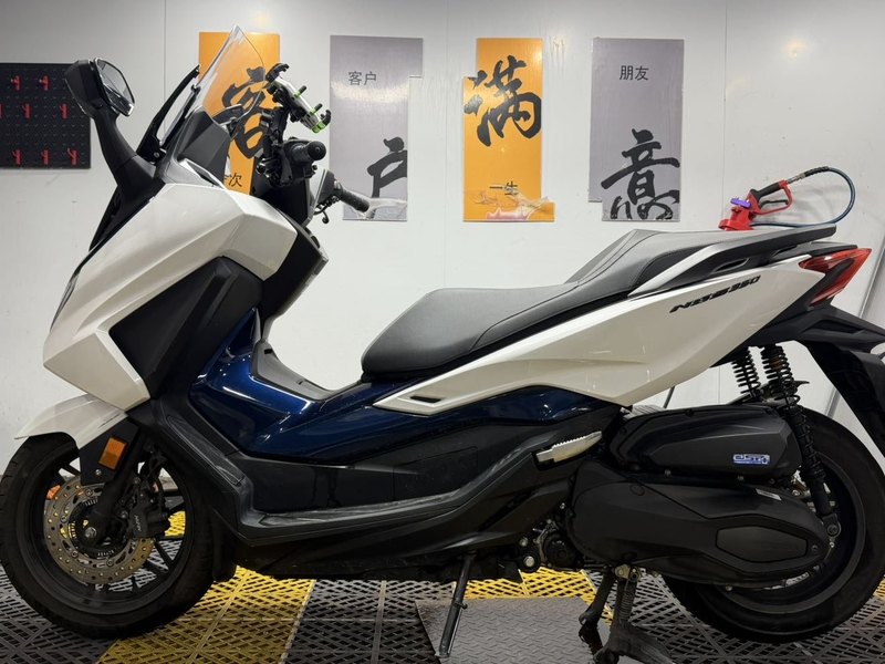 本田WING NSS350