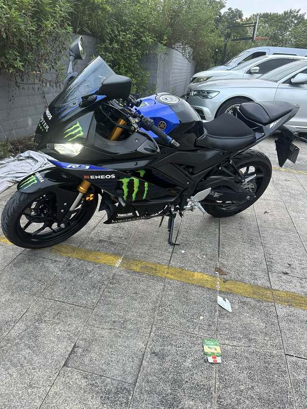 雅马哈 YZF-R3