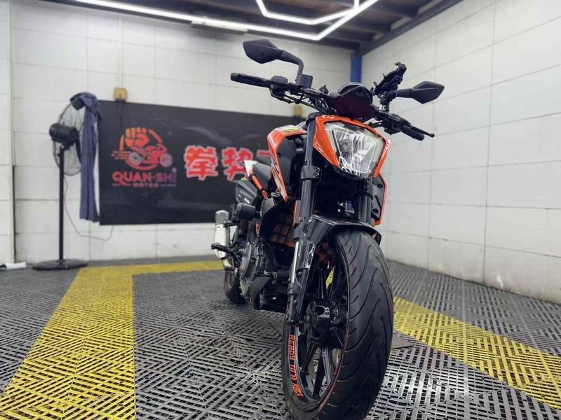 KTMR2R 250 Duke