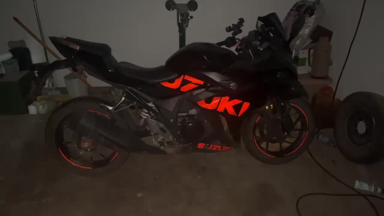 豪爵铃木 GSX250R