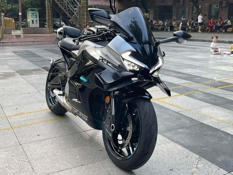 春风 675SR