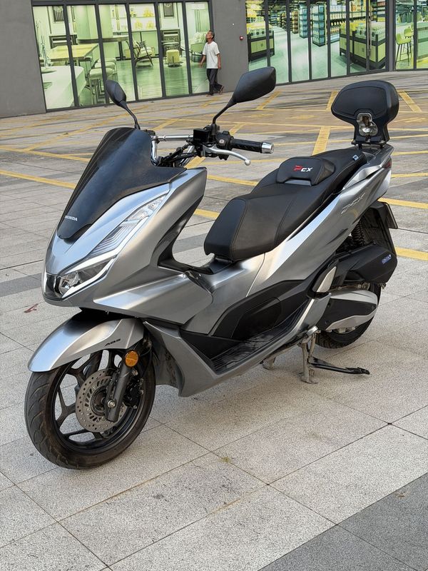 五羊本田 PCX