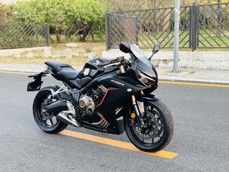 本田DREAMWING CBR650R
