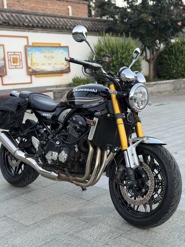 川崎 Z900RS