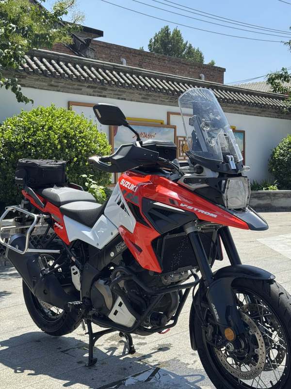 铃木 V-Strom 1050