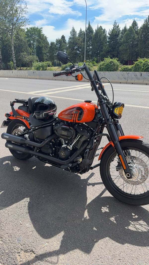 哈雷戴维森 街霸 Street Bob