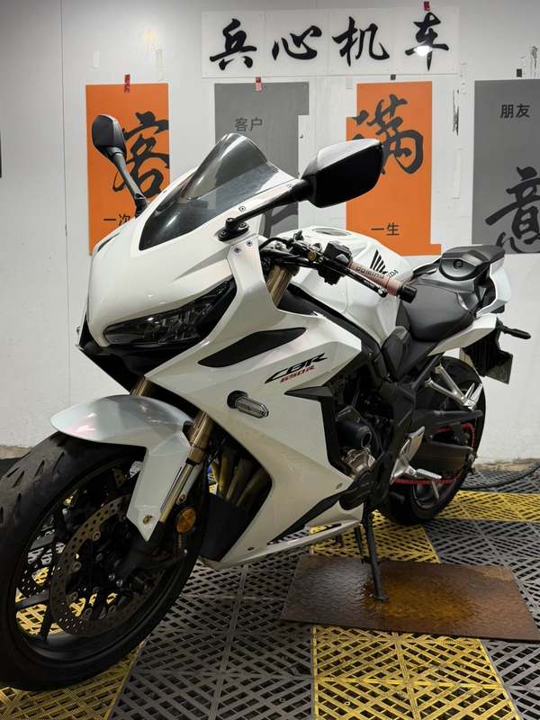 本田DREAMWING CBR650R