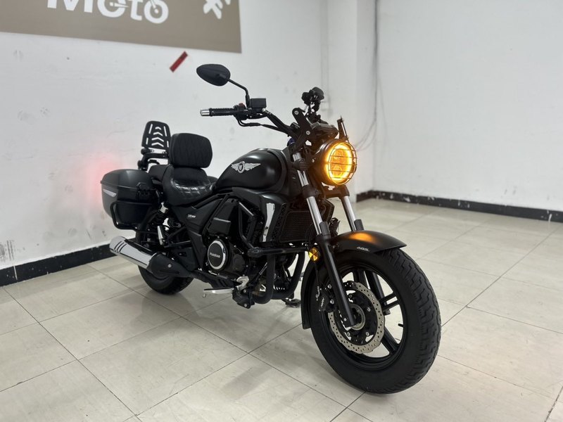 豪爵 TR300