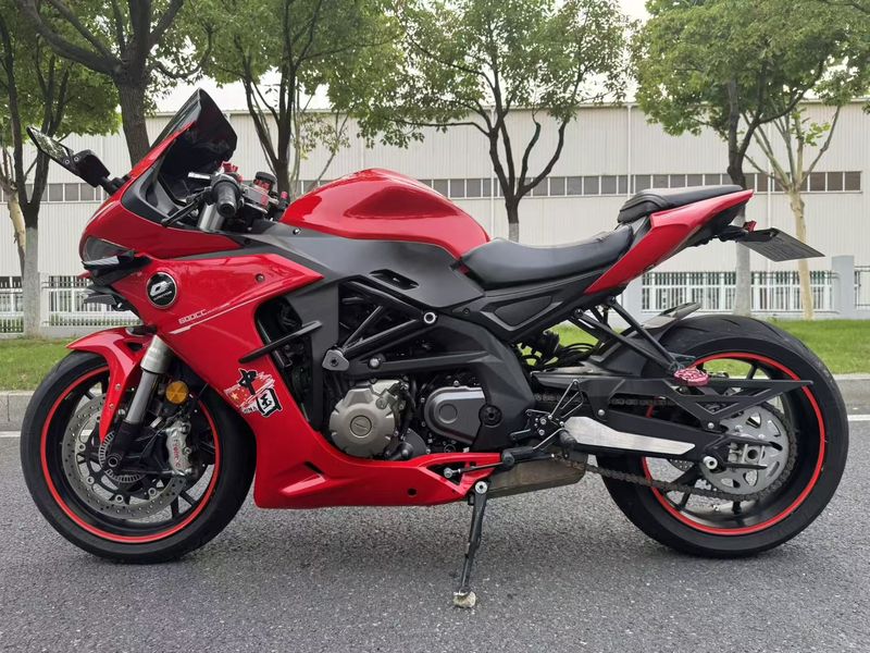 QJMOTOR 赛600