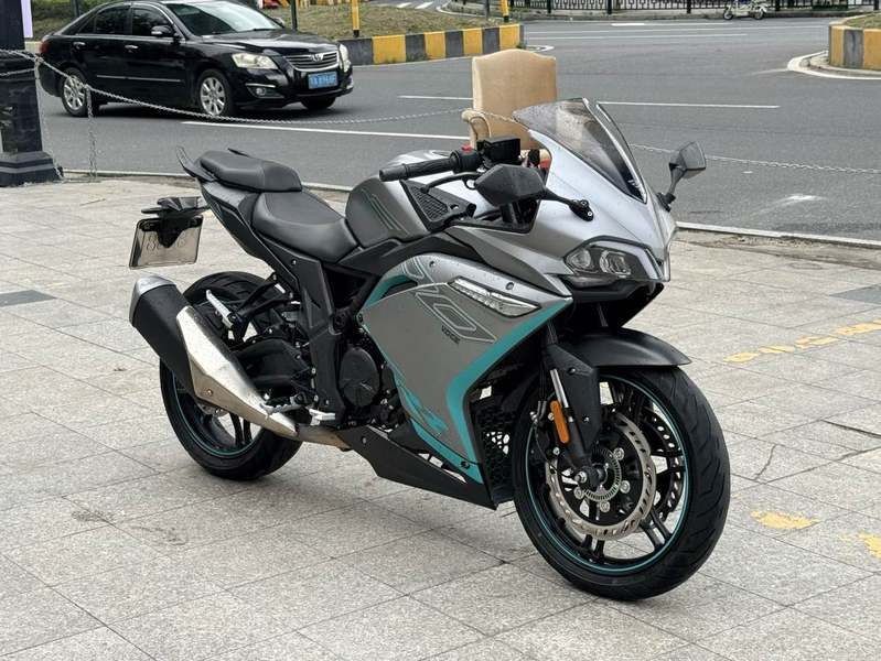无极 300RR