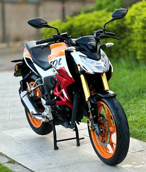 五羊本田 CB190R 暴锋眼