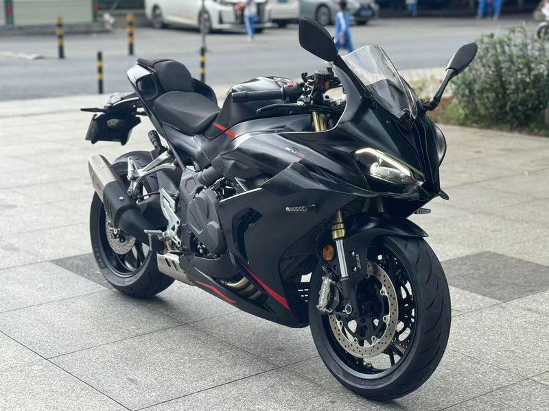 QJMOTOR 赛600