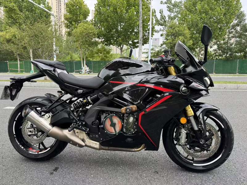 QJMOTOR 赛600