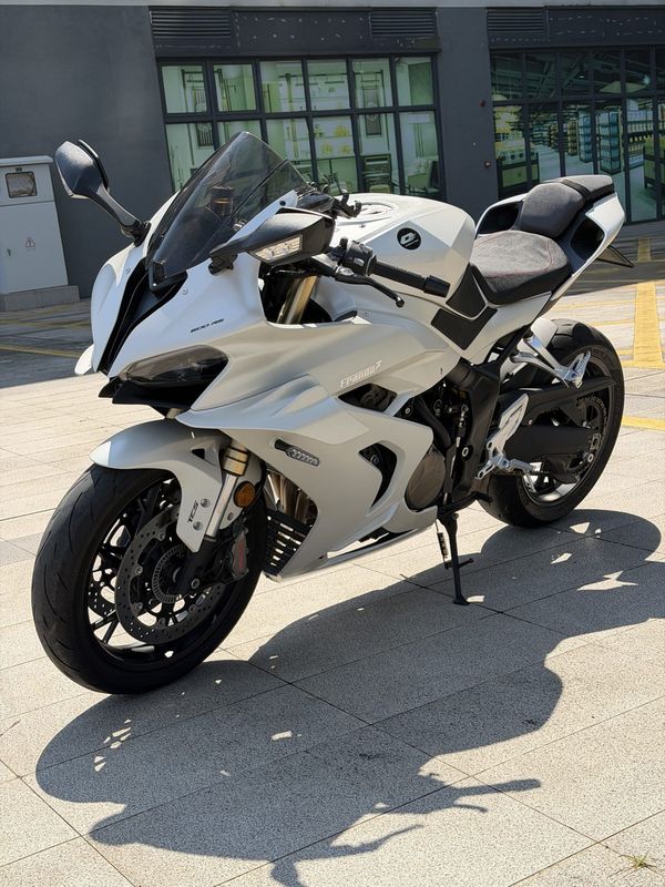 QJMOTOR 赛600