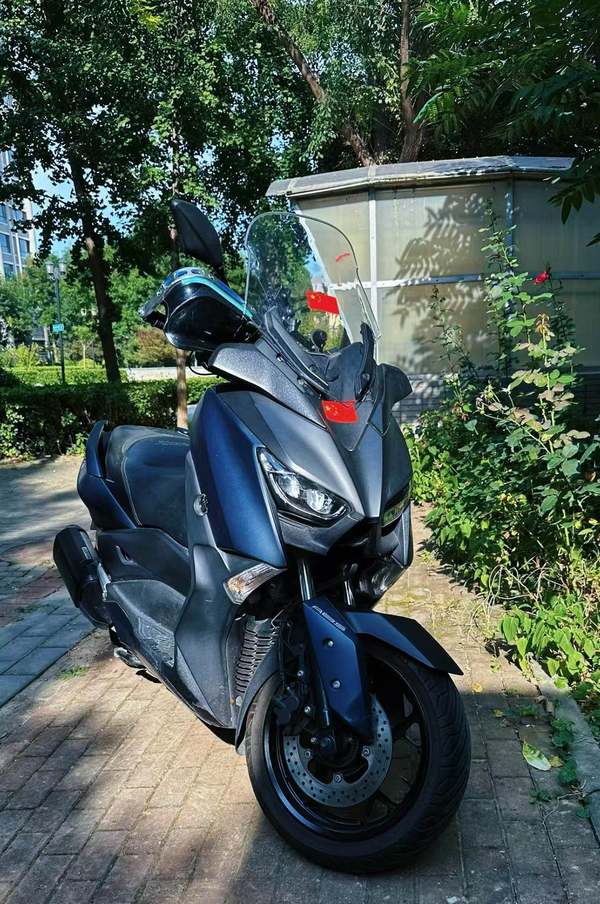 雅马哈 XMAX