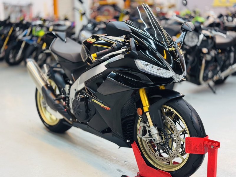 阿普利亚 RSV4