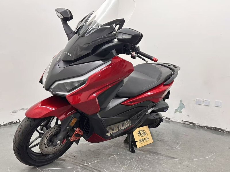 本田WING NSS350