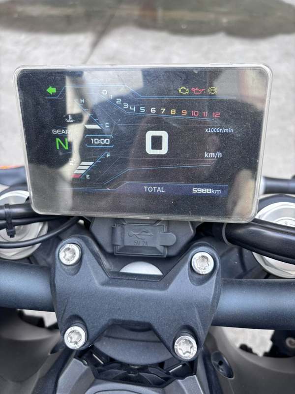 QJMOTOR 追600