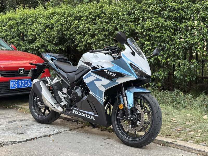 本田WING CBR400R