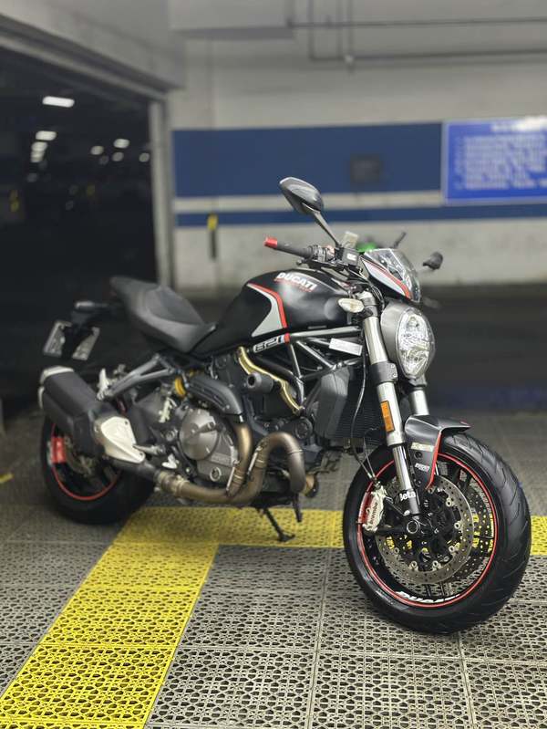 杜卡迪 Monster 821