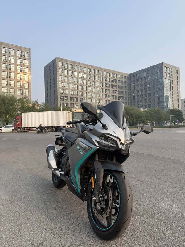 无极 300RR