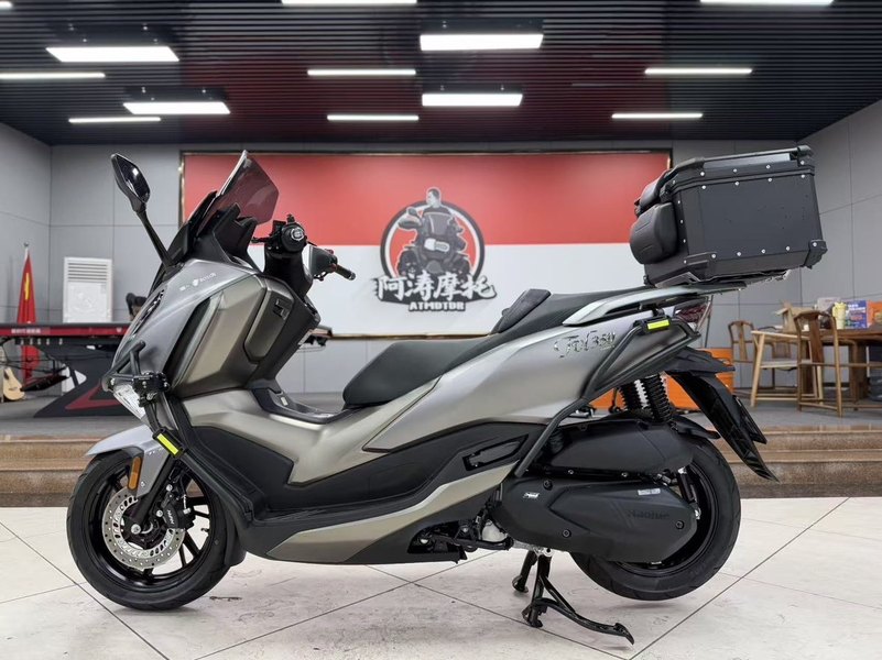 豪爵 旅行者 TVL350