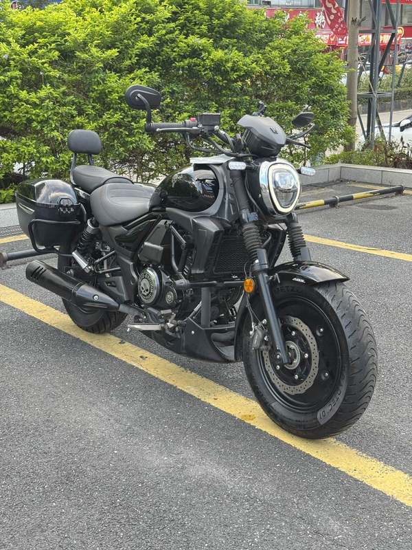 豪爵 TR300
