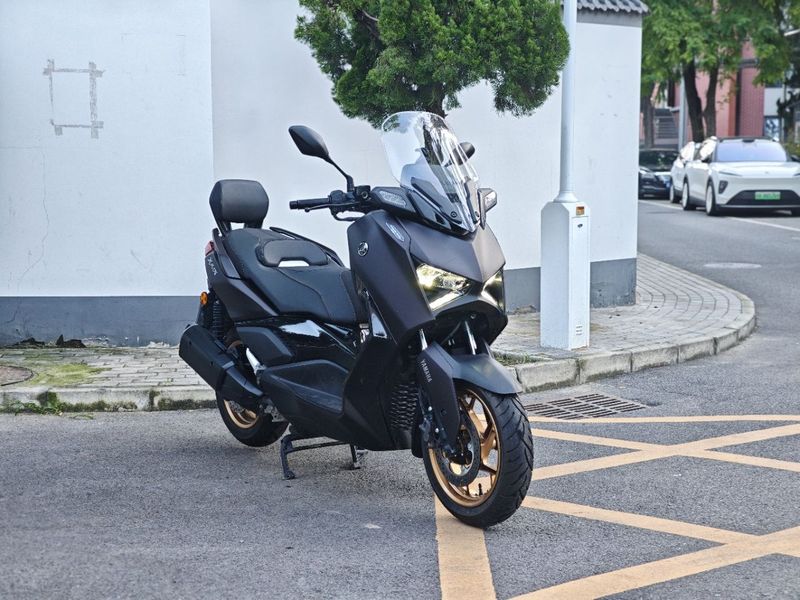 雅马哈 XMAX