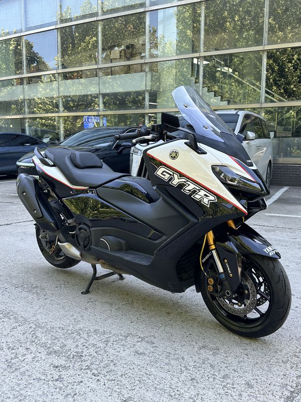 雅马哈 TMAX