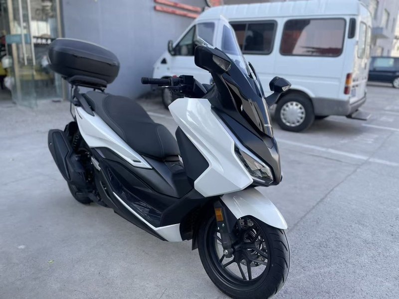 本田WING NSS350